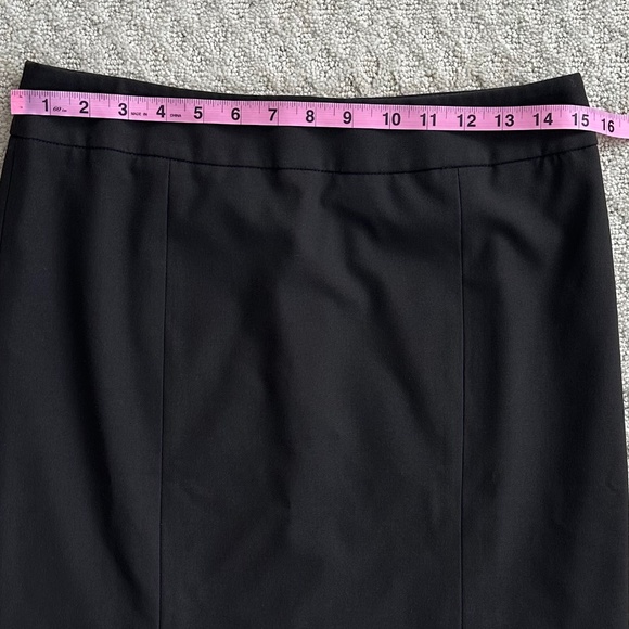 Talbots Pleated Knee Length Career Skirt Brown Size 6P Office Classic All-Season - Picture 11 of 11